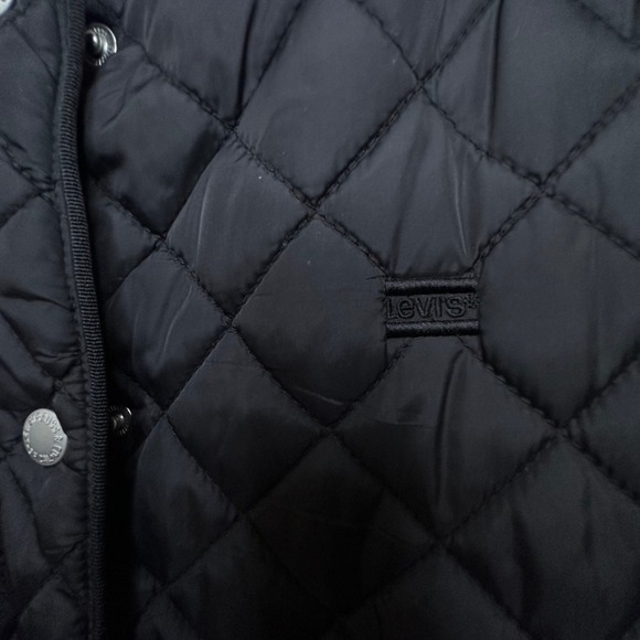 Levi's‎ Women's Black Quilted Bomber Jacket Sherpa Lined Snap Front Size Small - Picture 9 of 14